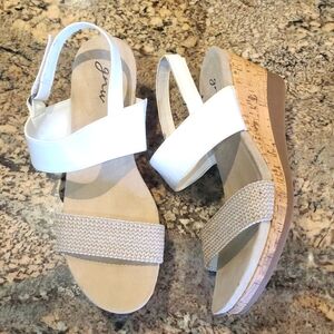 gnw* White Platforms